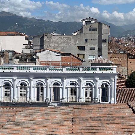 Del Parque Hotel & Suites Cuenca Exterior photo